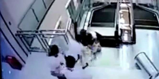 Selamatkan Anak, Ibu Tewas Terperosok Mesin Eskalator