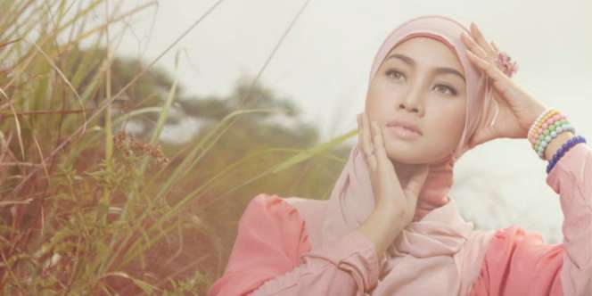 Madame Shahram: Tutorial Hijab Instan Ala Irna Dewi