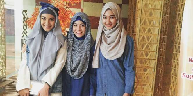 Kisah Persahabatan Tiga Artis yang Baru Berhijab