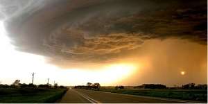 Mengapa Badai Mengerikan Itu Punya Nama Indah