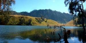 Euforia Merayakan Kemerdekaan di Puncak Semeru 