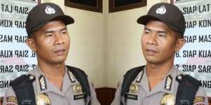 Usai Dinas, Bripka Suheri Mengajar Baca Tulis di Musala