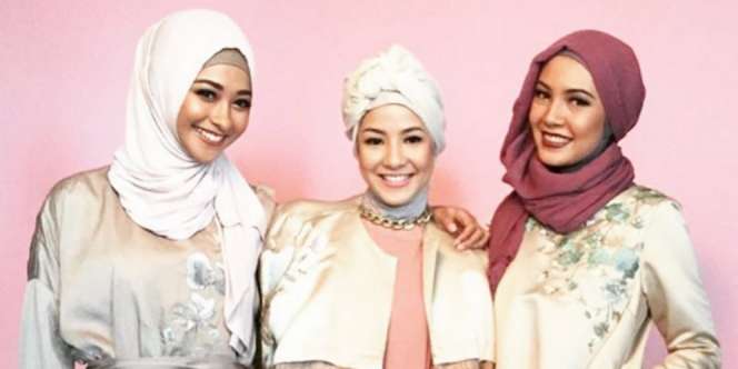 Tiga Perempuan Cantik Siap `Guncang` Internet