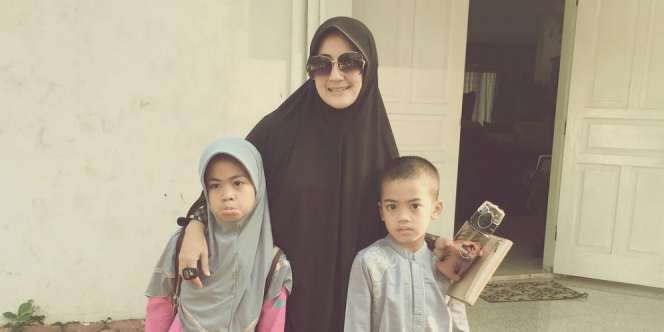 Begini Tips Mendidik Anak Sholeh dari Ummi Pipik