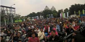 3.000 Orang Antre Jadi Tukang Ojek Modern di Senayan
