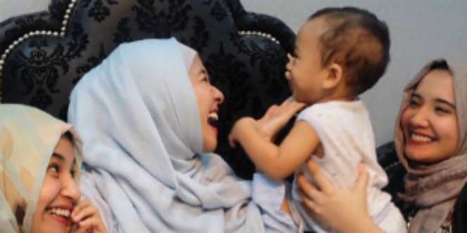 Akrabnya Laudya Chintya Bella dengan Keluarga Sungkar