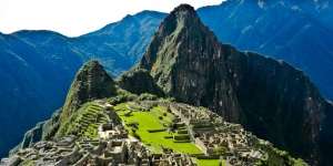 20 Tempat Wisata Wajib Dikunjungi Pilihan Penjelajah Dunia