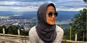 Pengalaman Traveler Cantik Tertahan di Bandara