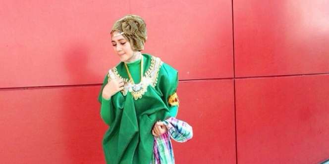 Ika Dian: Gaya Hijaber Cantik dengan `Tulolona Sulawesi`