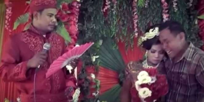 Video Nikahan Ini Bikin Terharu, Tertawa, atau Malah Bingung?