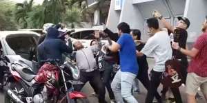 Parodi Pengeroyokan Ki Kusumo
