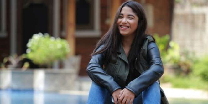 Tak Seperti Ruth Sahanaya, Nadine Lebih Suka di Balik Layar