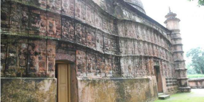 Masjid Bersejarah Bangladesh Terancam Rubuh