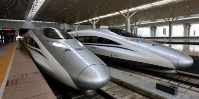 Presiden Jokowi Batalkan Proyek Kereta Cepat Jakarta-Bandung 