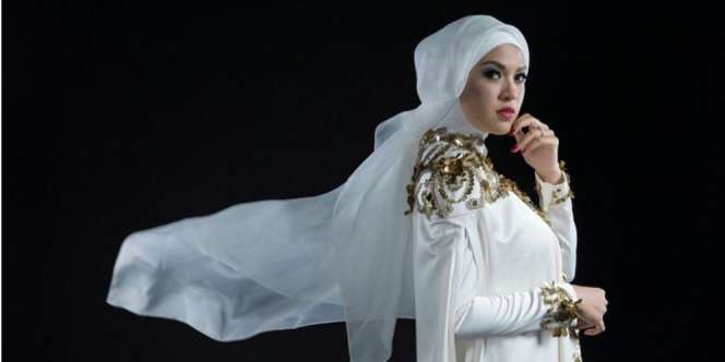 Ulang Tahun, Delia Bersyukur dan Bermunajat
