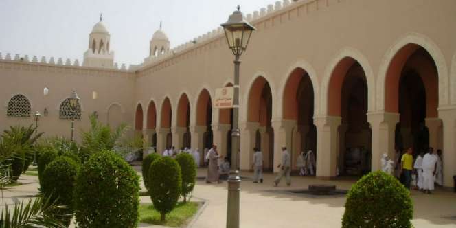 Masjid Seribu Toilet dan Kamar Mandi