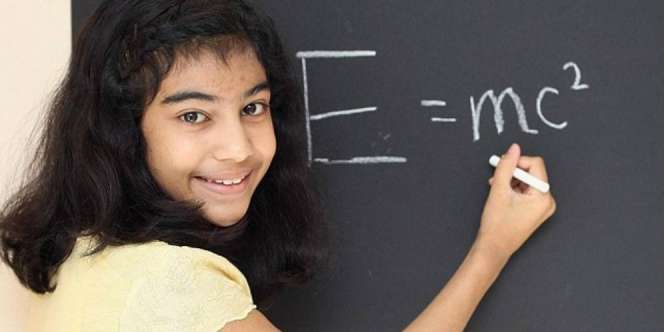 Gadis 12 Tahun Ini Lebih Cerdas dari Einstein dan Hawking