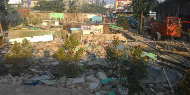 Alumni Sedih Sekolah Masjid Terminal Depok Dibongkar Paksa