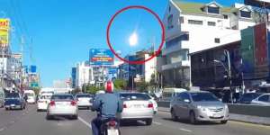 Heboh, Bola Api Melintasi Langit Thailand