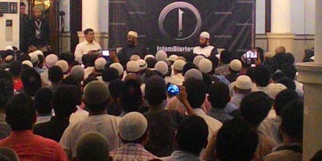 Ustaz yang Mualafkan 3.000 Tentara AS Ceramah di Senayan