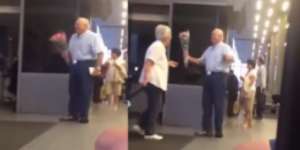 Video Pria Tua Romantis Tunggu Istrinya di Bandara Jadi Viral