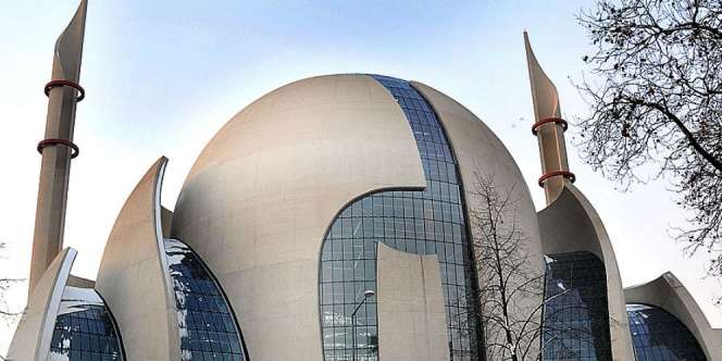 Masjid Sentral Cologne, Berdiri Megah di Tengah Kecaman