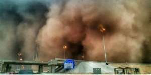 Video Detik Detik Dahsyatnya Badai Pasir Menerpa Kota Jeddah