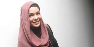 Dewi Sandra Ingin Berdakwah Lewat Film 