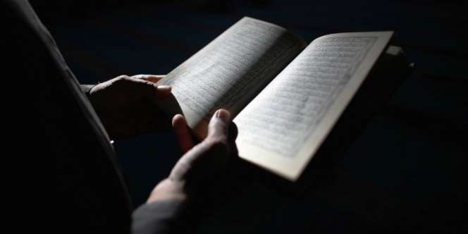 Buku Biografi Rasulullah Antarkan Pria Inggris Bersyahadat
