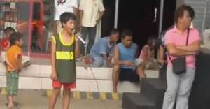 Anak Jalanan Bersuara Whitney Houston Bikin Takjub!