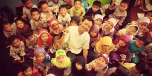 Tukang Parkir Bangun Sekolah Gratis: "Ini Proyek Akhirat"