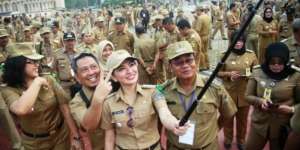 Sosok Camat Cantik Ini Hebohkan Media Sosial 