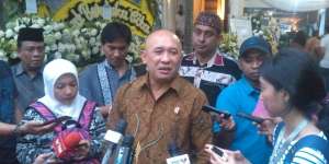 Teten Masduki Sampaikan Duka Jokowi untuk Bung Buyung