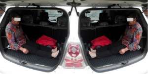 Suruh Ibu Duduk di Bagasi, Anak `Tak Berbakti` Panen Hujatan