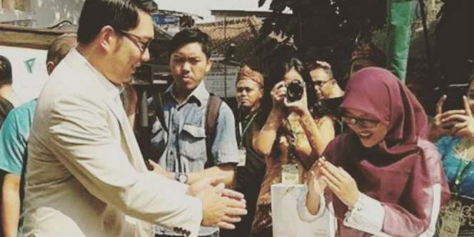 Ridwan Kamil `Kecele` dengan Wanita Berhijab