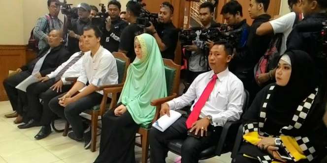 Stuart Collin Buka Suara Soal Perceraian