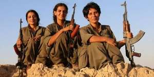 Tiga Wanita Pemberani Ini Bunuh 10 Militan ISIS Setiap Hari