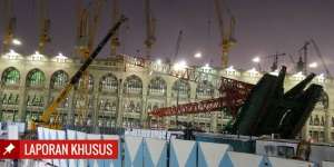 Duka Korban Robohnya Crane Masjidil Haram 