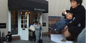 Turis Asal China Ini Gemparkan Dunia Maya