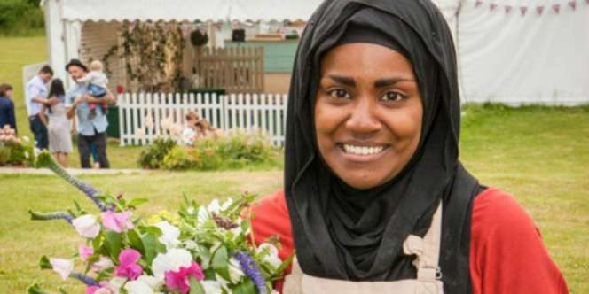 Hijaber Ini Jadi Ratu Kue Inggris