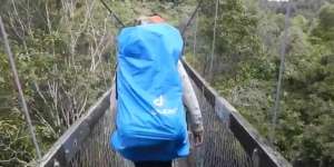 Detik-detik 4 Turis Jatuh dari Jembatan Gantung