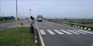 Jalan `Neraka` Munculkan Desa Janda