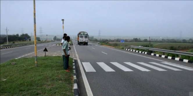 Jalan `Neraka` Munculkan Desa Janda