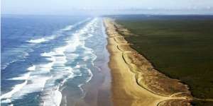 Pantai Terpanjang dan Terlurus Ada di Australia