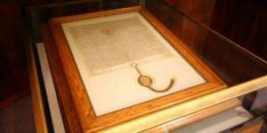 `Magna Carta` Batal Dipamerkan di Tiongkok