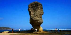 Primadona Baru di Pulau Seribu Masjid