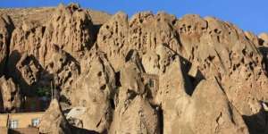 Laleh Kandovan Rocky, Hotel 'Sarang Semut' Super Unik