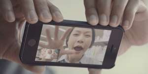 Teknologi Tidak Bisa Menggantikan Cinta