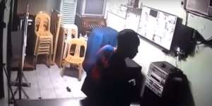 Penjaga Gudang Kabur Lihat Kursi Bergerak Berputar Sendiri, 