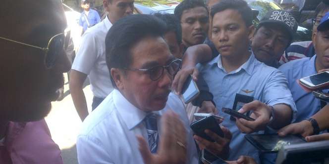 Hotma Sitompoel Dilempar Ibu Kandung Engeline di Depan Hakim